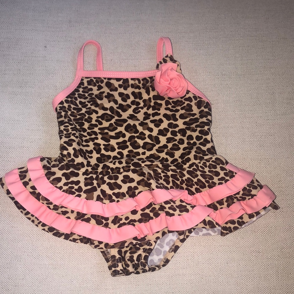Swim suit one piece leopard w rose